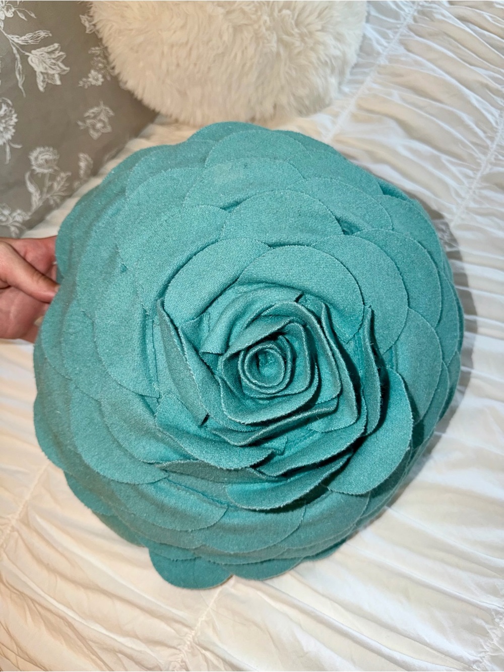 Pottery Barn Teen/Kids Teal Round Floral Decorative Throw Pillow